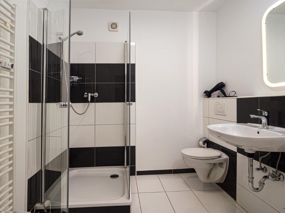 Gemuetliche & Individuelle Ferienwohnungen In Krefeld - Junik Apartments Eksteriør bilde