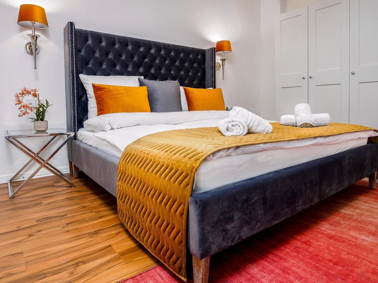 Gemuetliche & Individuelle Ferienwohnungen In Krefeld - Junik Apartments Eksteriør bilde