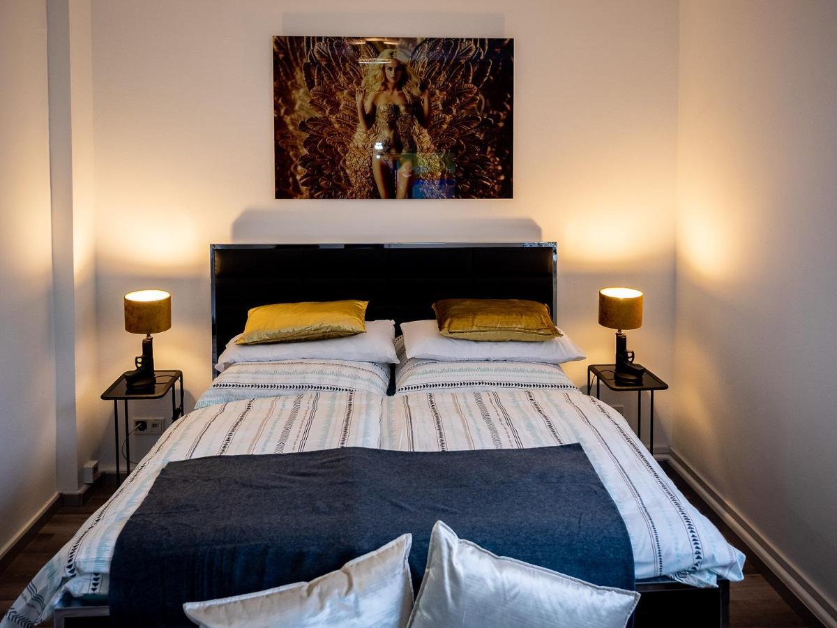 Gemuetliche & Individuelle Ferienwohnungen In Krefeld - Junik Apartments Eksteriør bilde